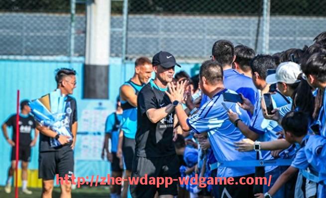 问鼎娱乐官网-法甲联赛历史上的经典扑救盘点与技术分析